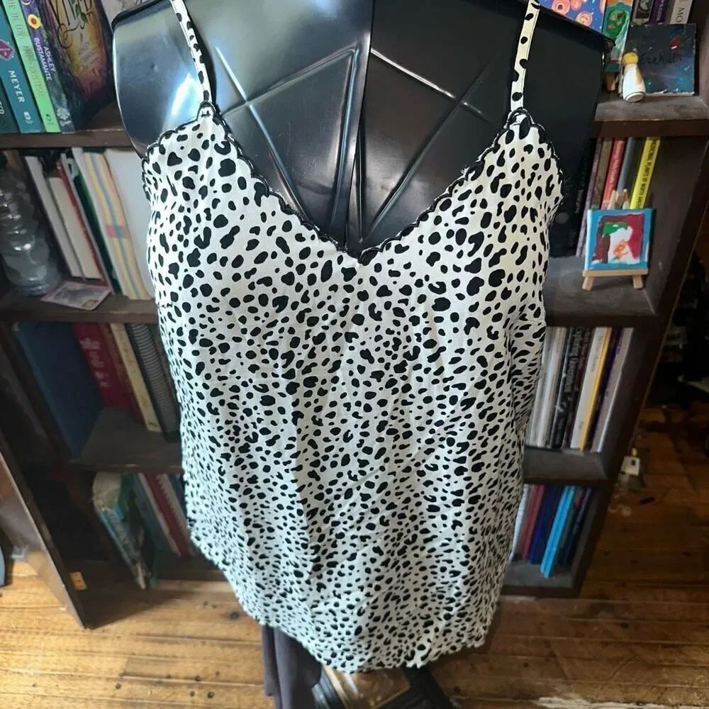 Kori black & white cheetah print boutique M sleeveless top